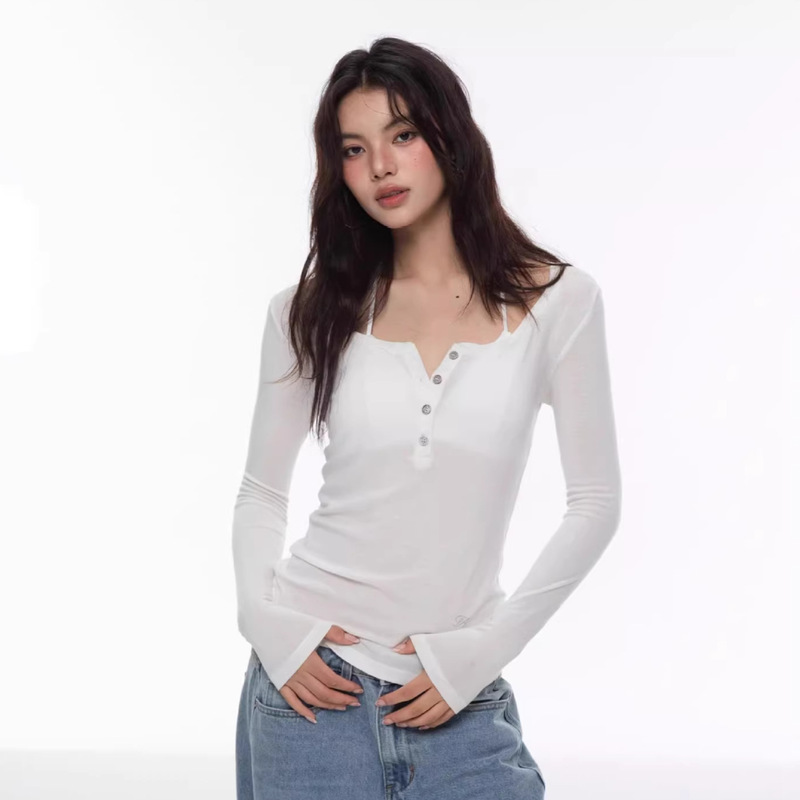 American-Style White Henley U-Neck Long-Sleeve T-Shirt for Women, New Spring and Autumn Slim-Fit Waist-Cinching Trendy Top for Layering