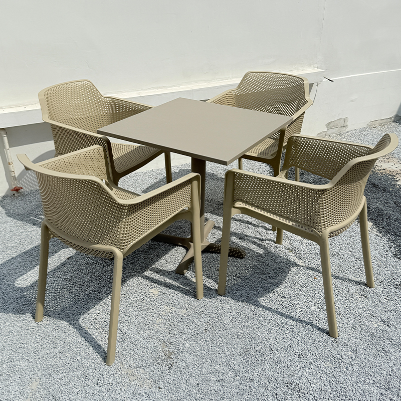 Mesa y silla de patio al aire libre combinación de balcón al aire libre zona de ocio jardín tienda de té de leche de plástico exterior impermeable y protector solar