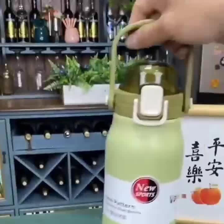 Large-capacity insulated cup with straw, cute water cup for male and female students, outdoor insulated kettle, portable travel kettle