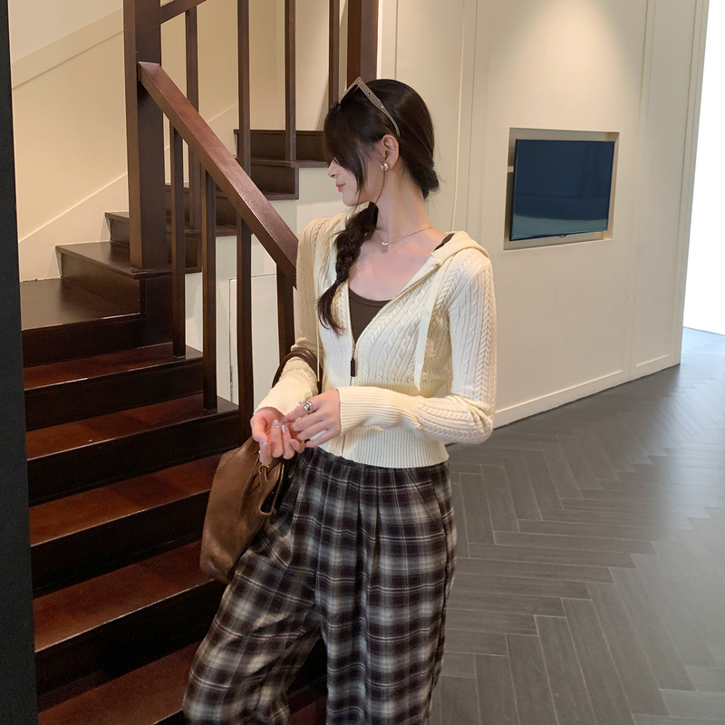 杏色麻花连帽长袖短款针织开衫外套女装2025秋季新款外搭漂亮上衣|undefined