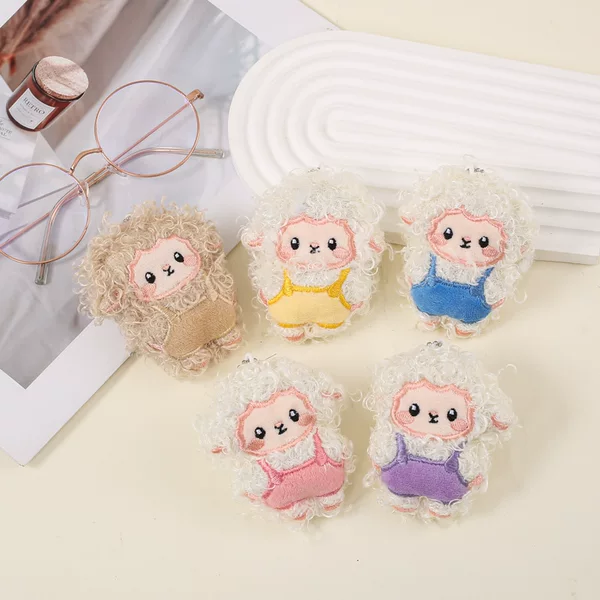 Creative plush lamb blush bear brooch accessory, cartoon animal hair accessory, bag and hat accessory, wholesale