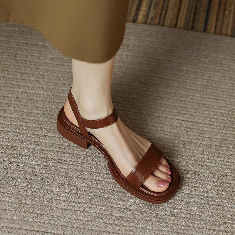 Fashionable retro brown comfortable sandals open toe with a strap…