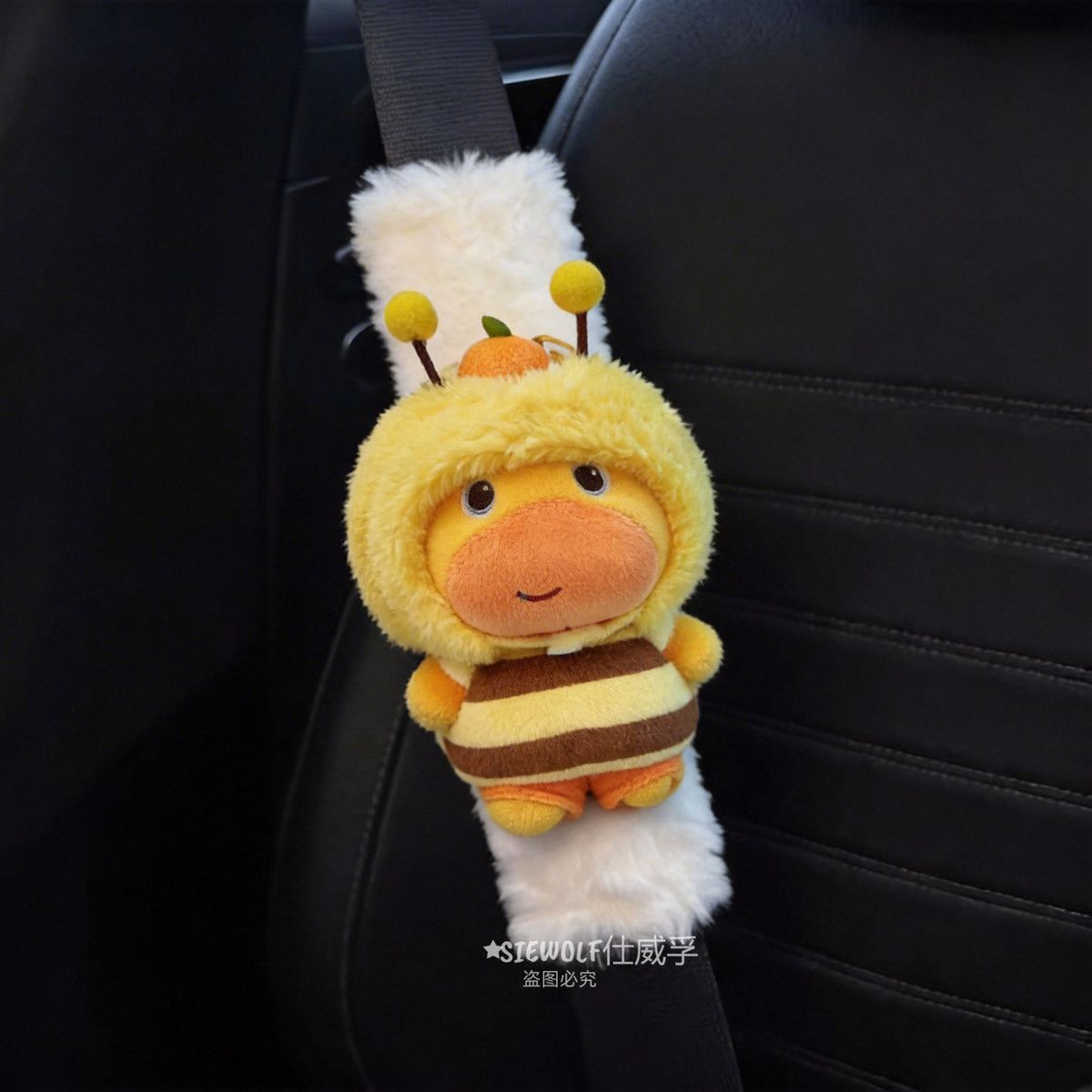 Authentic Capybara Lulu Car Seatbelt Shoulder Pad Cute Decoration Protective Cover Anti-Damage Clothing Creative Gift