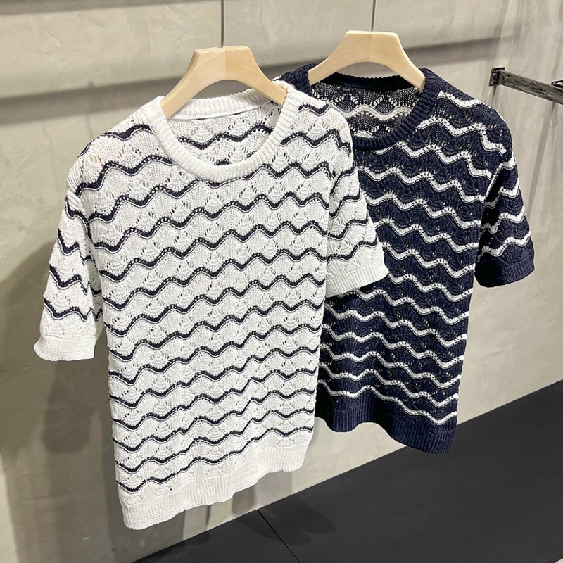 T-shirt da uomo a girocollo a maniche corte, estiva, sottile, stile coreano, trendy, con lavorazione a maglia traforata, alla moda, con righe ondulate, top casual._voghion.com