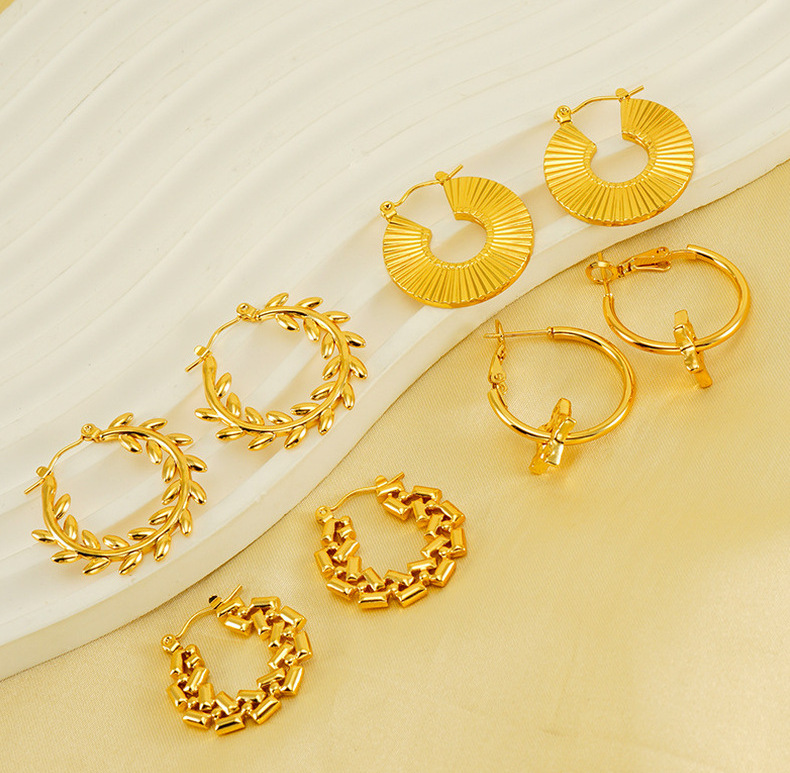Hoop Earrings Classification 1 Pair Quantity PVD Coated 18K Gold Plated Star 304 Stainless Steel Retro Waterproof Non Tarnish Hoop Earrings