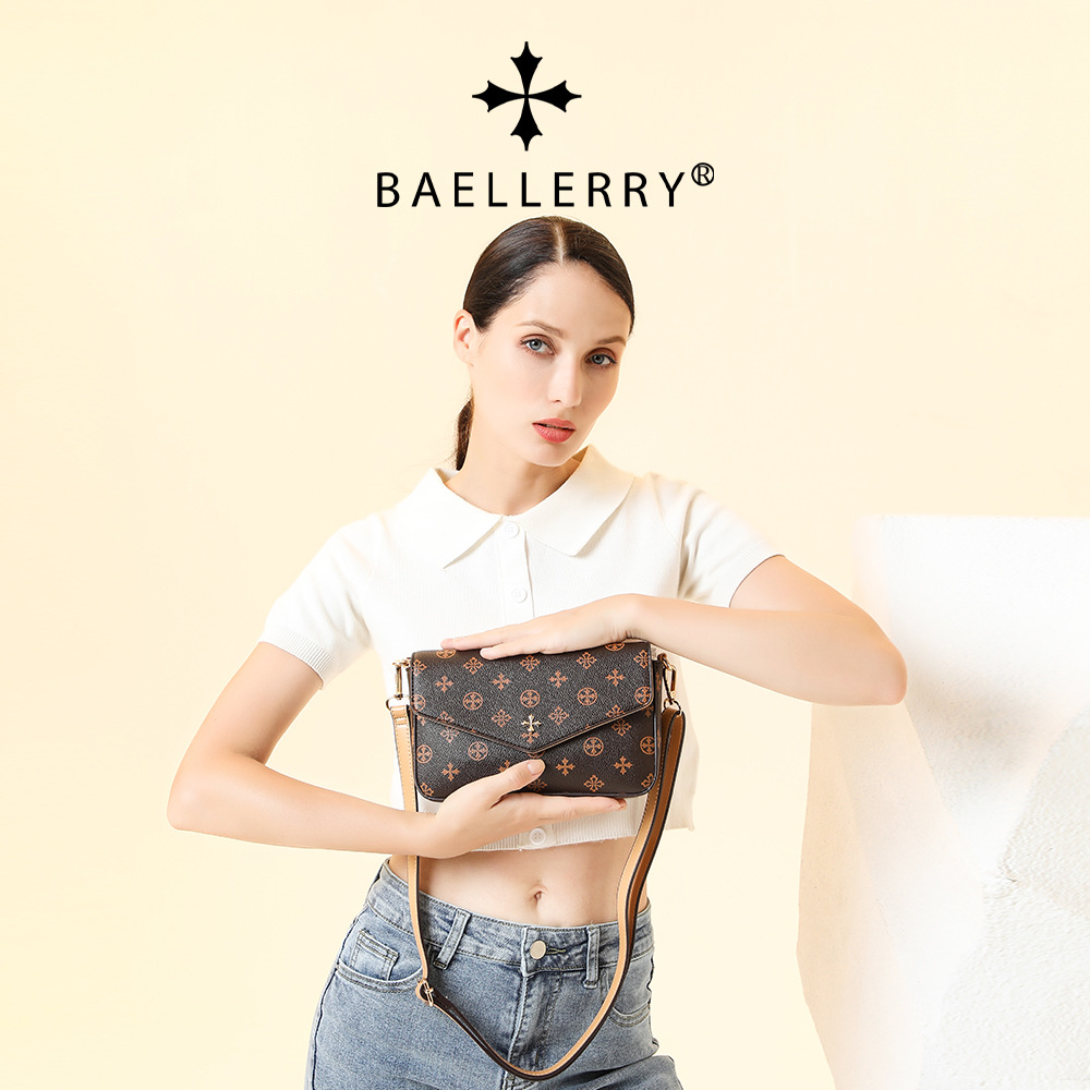 Baellerry kiçik kvadrat çanta, düz qayışlı çiyin çantası