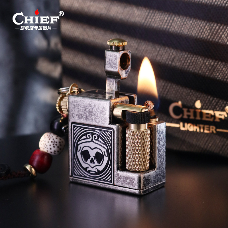 Leader Price-Controlled Cf715 Popular Mini Kerosene Lighter Compact Metal Fidget Spinner with Grinding Wheel for Gift Giving