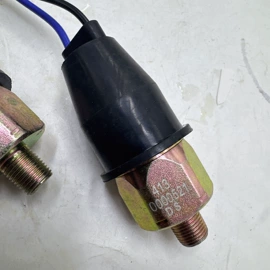 车身及附件;汽车传感器;摩托车通用件