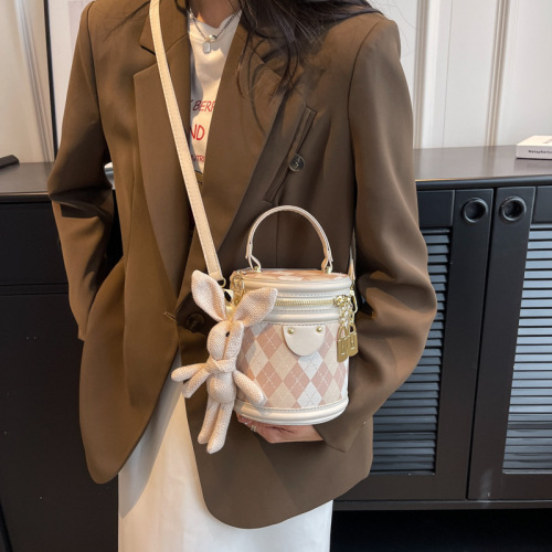 Simple rhombus cylindrical bag women's bag 2024 new summer fashion casual crossbody bag portable bucket bag for women