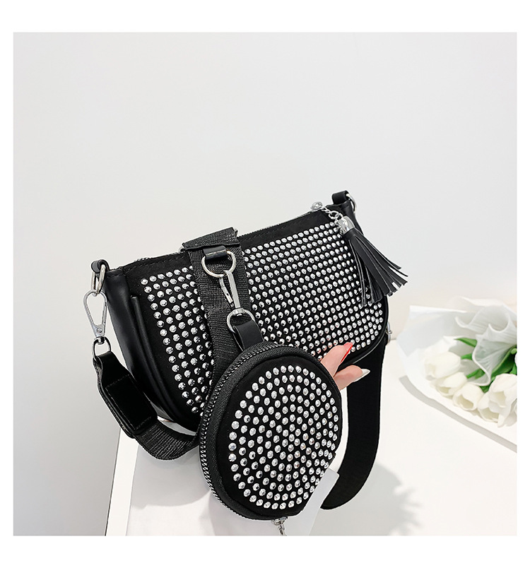 Todo fósforo popular diamante bolsa pequeña para las mujeres 2023 nueva moda remache crossbody bolsa popular brillante diamante hombro bolsa de las axilas