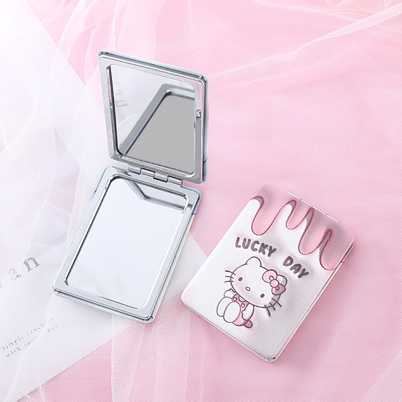 Lindo espejo pequeño Sanrio Kulomi espejo de maquillaje portátil de alto valor espejo de maquillaje portátil dormitorio de estudiantes espejo de maquillaje plegable