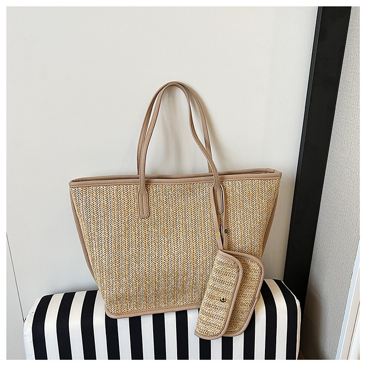 Bolso de gran capacidad para mujer 2025 verano nueva moda tejida bolso de axila de un solo hombro bolso de viaje casual image 17