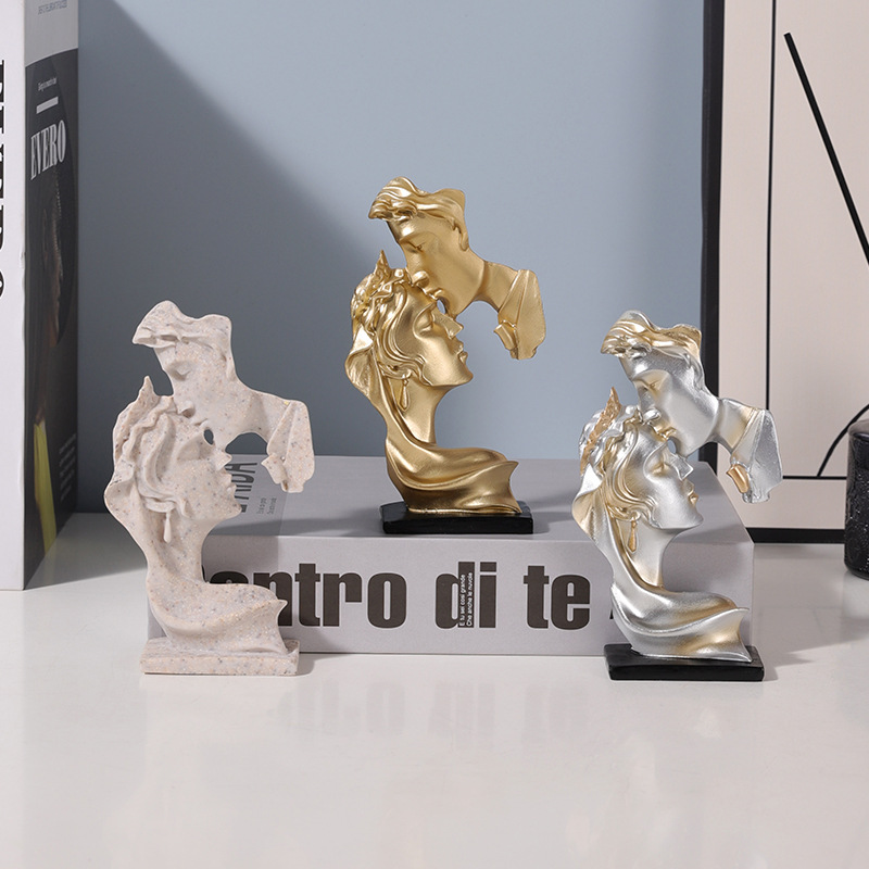 Nordic Light luxury Mini Kiss deep love resin small ornaments creative figure couple statue desktop decoration crafts