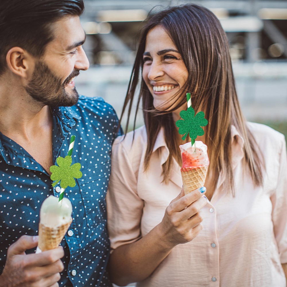 Transfronterizo día de San Patricio fiesta decoración plug-in paja Lucky Clover irlandés decoración festiva