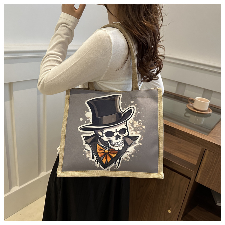 New fashionable skull canvas bag, women's large-capacity tote bag, single-shoulder bag for classes, 2024 fashionable tote bag undefined