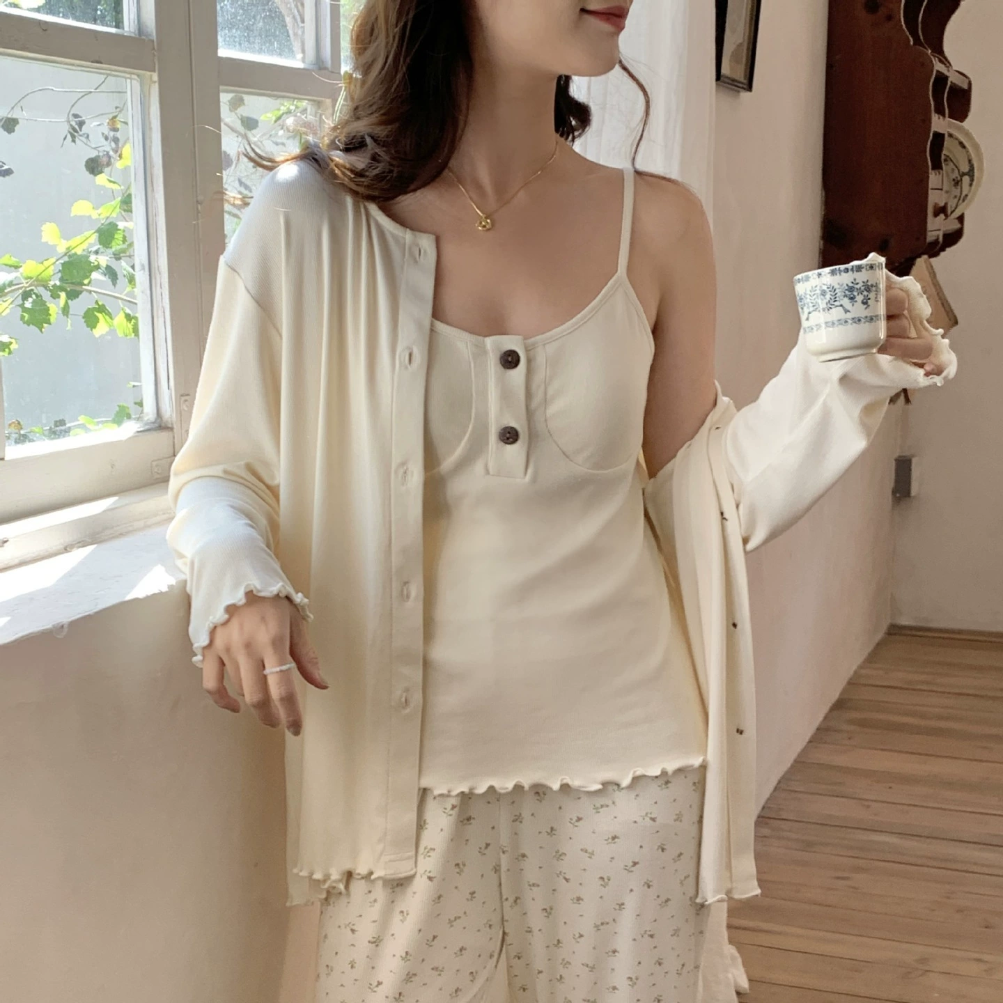 [6302] Кормление с грудной подушкой