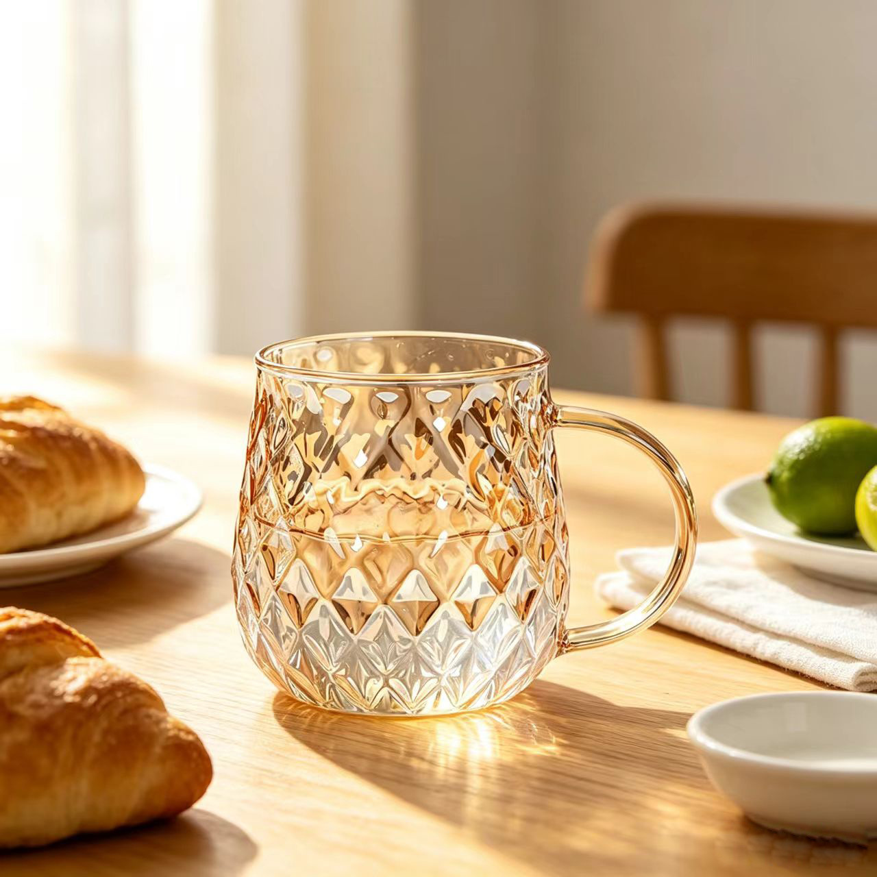 High borosilicate heat-resistant glass water cup with handle, Langling cup for home use, high aesthetic value, suitable for coffee, juice, tea, and milk