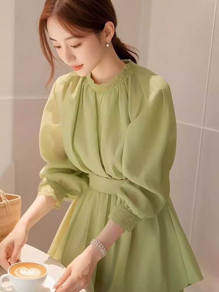 Xiaoxiangfeng 녹색 레이스 셔츠 디자인 하이 엔드 여성 봄, 여름 2025 새로운 도파민 쉬폰 셔츠