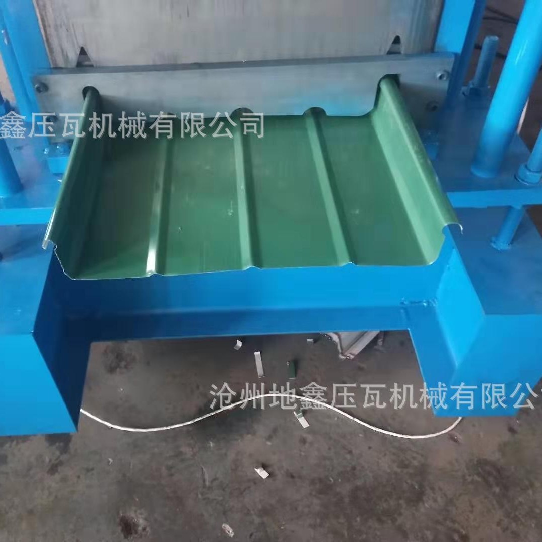 地鑫压瓦机设备 铝镁艋设备 彩钢建筑装饰 冷弯机 屋顶板设备