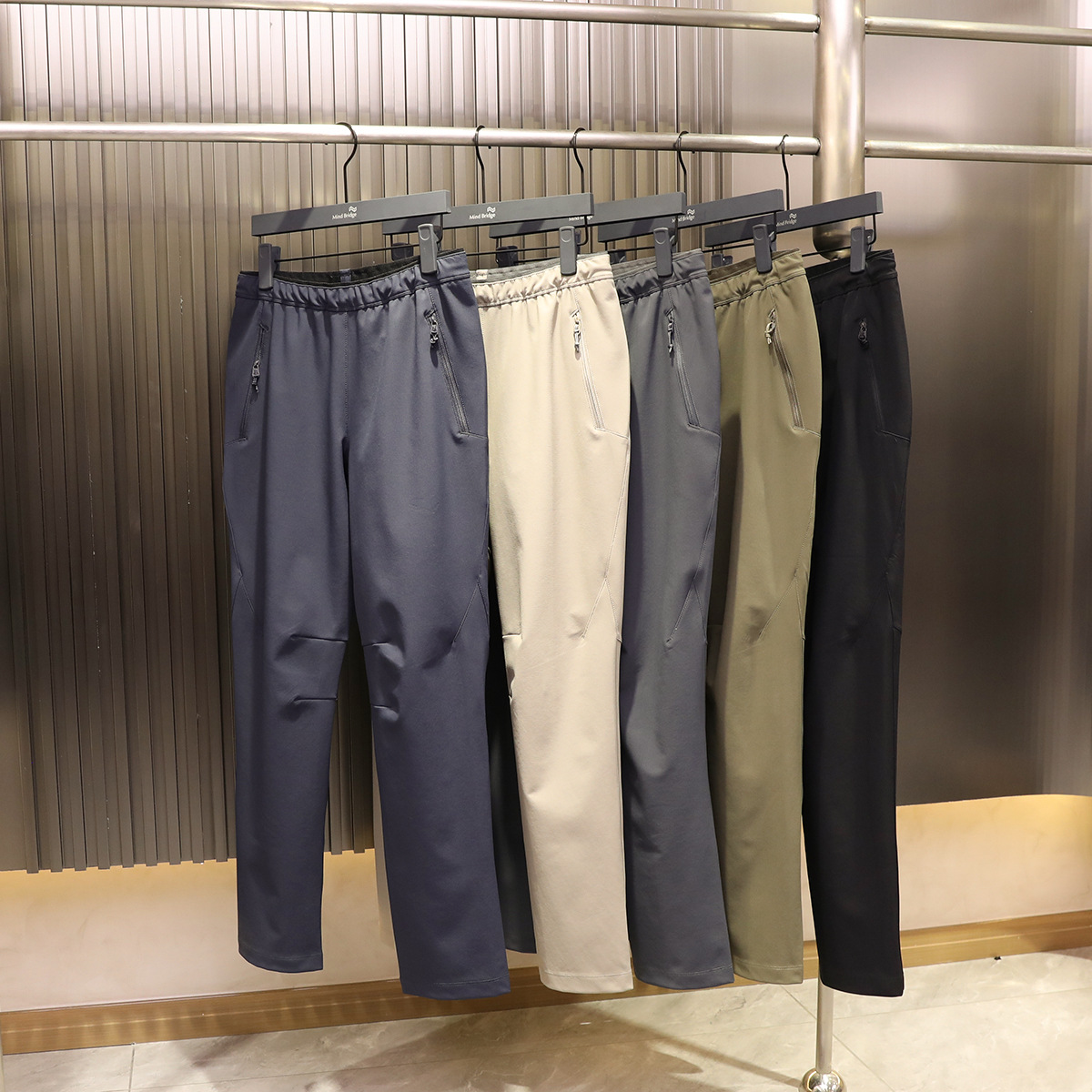 Highly Recommended~ 2025 Autumn/Winter Fleece-Lined Lightweight Outdoor Three-Proof Softshell Pants for Men, Slim-Fit Straight-Leg Casual Pants