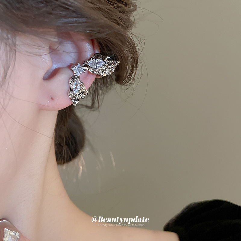 Estilo frío ZIRCON mariposa alas oreja clip luz lujo temperamento personalidad sin oreja hueso clip moda pendientes para mujeres