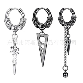 耳环;耳钉;耳夹