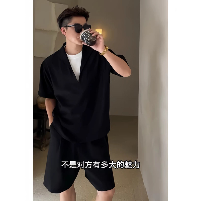 Fake Two-Piece Black V-Neck Short-Sleeve Shirt Men's Casual Set Old Money Style Outfit with Drapey Five-Point Shorts