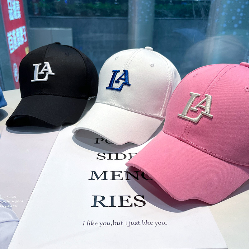 Neues Hardtop für Damen, gewellte Krempe, gestickte Buchstaben, koreanische Version, Baseballmütze für Frühling/Sommer, Sportpaar für Herren_voghion.com