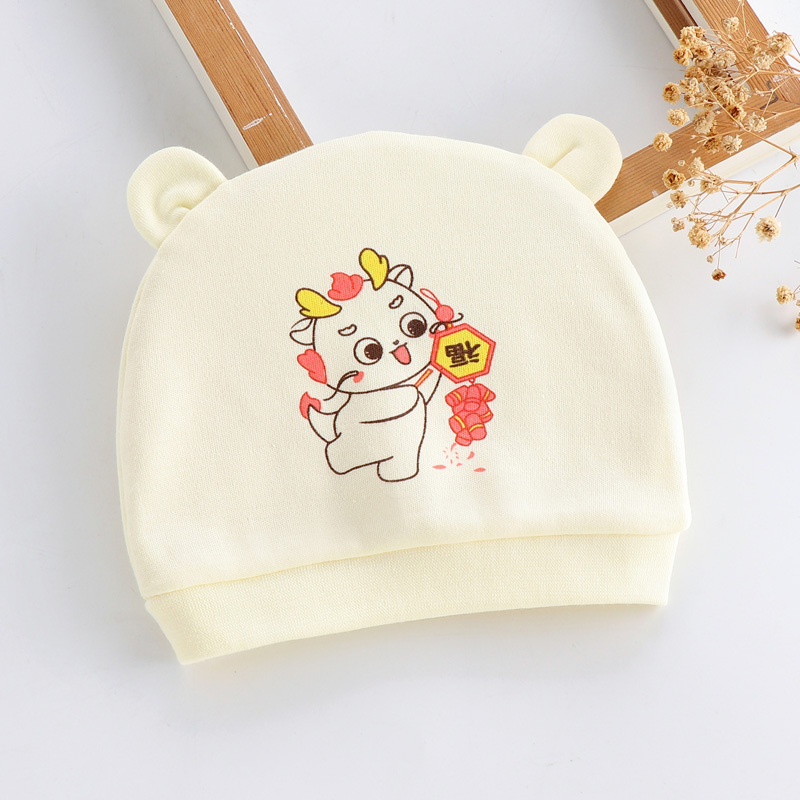 0--1 Sombrero de bebé recién nacido primavera y otoño algodón peinado para bebés de dibujos animados para hombres y mujeres cuatro estaciones sombrero de neumáticos a prueba de viento sombrero de puerta de goma
