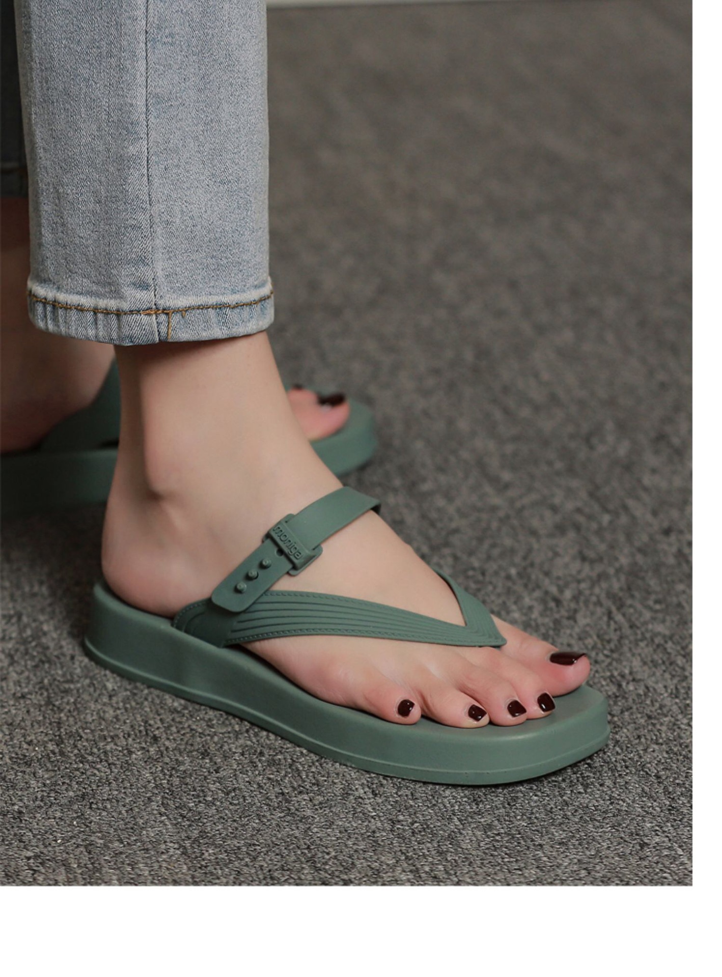Women's Casual Solid Color Square Toe Flip Flops display picture 11