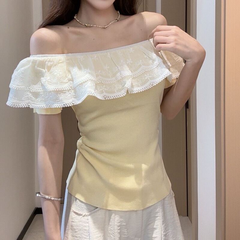 Summer 2026 New French-Style Ruffled Off-Shoulder Top for Women, Designed to Be Slim-Fitting and Elegant, T-Shirt