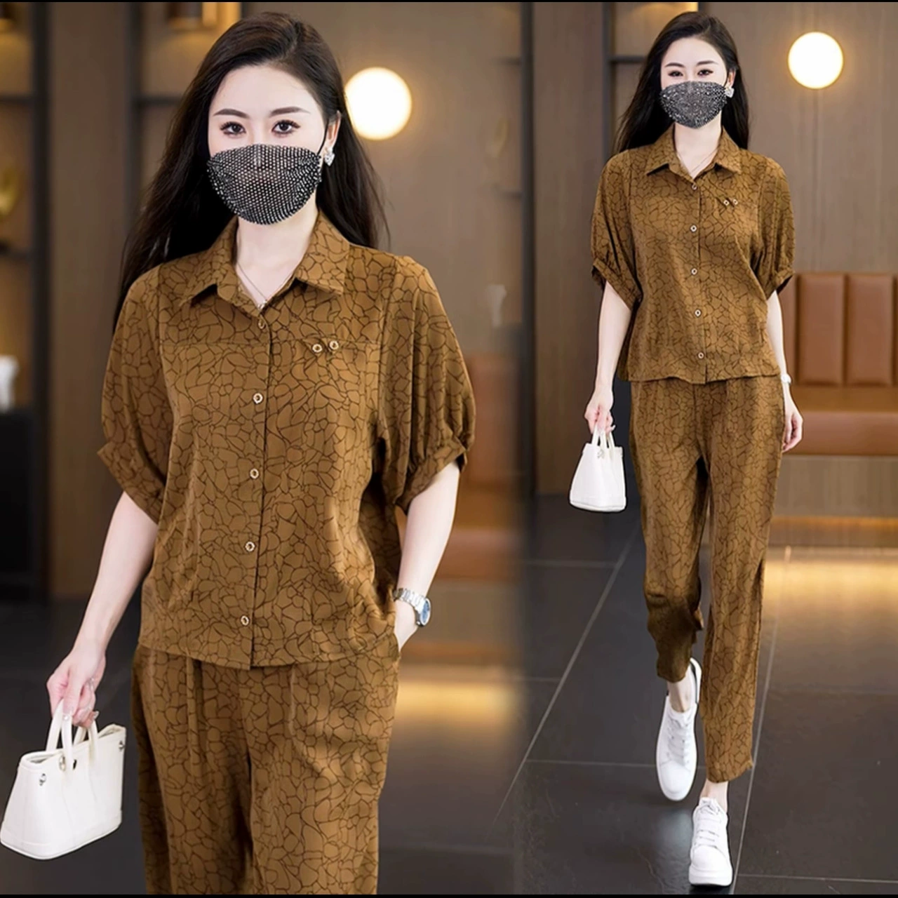 Модный костюм для женщин лето 2025, новый стиль, одежда для мам, свободный и стройнящий комплект из рубашки с коротким рукавом и шароваров