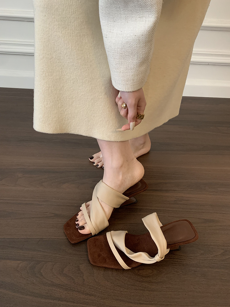 Sandalias de cuña de diseño de nicho de todo fósforo de moda sandalias francesas de primavera y verano zapatos de mujer sandalias y zapatillas de tacón alto con punta abierta