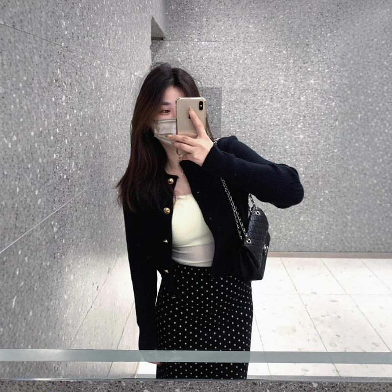 French-Style Small Fragrant Gold Button Knitted Cardigan Top for Women, Short Spring and Autumn Sweater Jacket for Petite Women