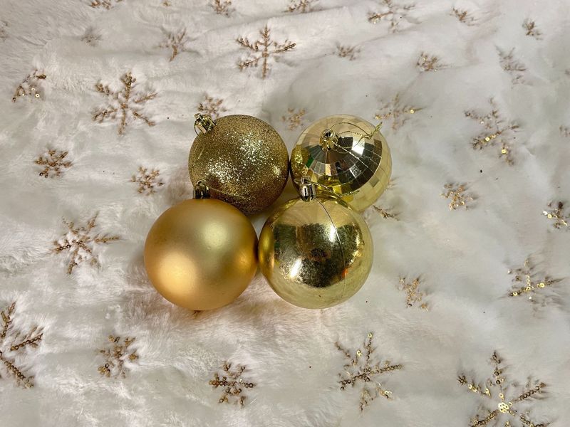 スポット卸売りクリスマスツリー部品クリスマスカラーボール装飾クリスマスツリー装飾ボール組み合わせ赤いクリスマスボール|undefined