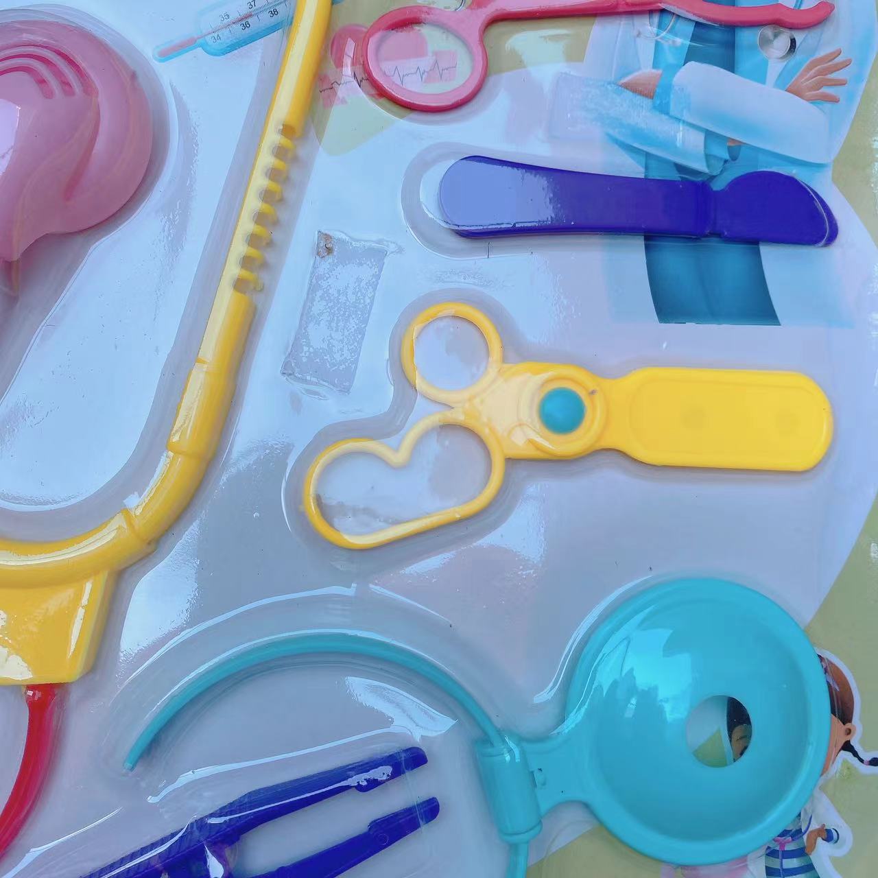 Juguetes infantiles imitación juguetes médicos juguetes caseros juguetes estetoscopio ferrule 2 yuanes tienda departamental mayorista