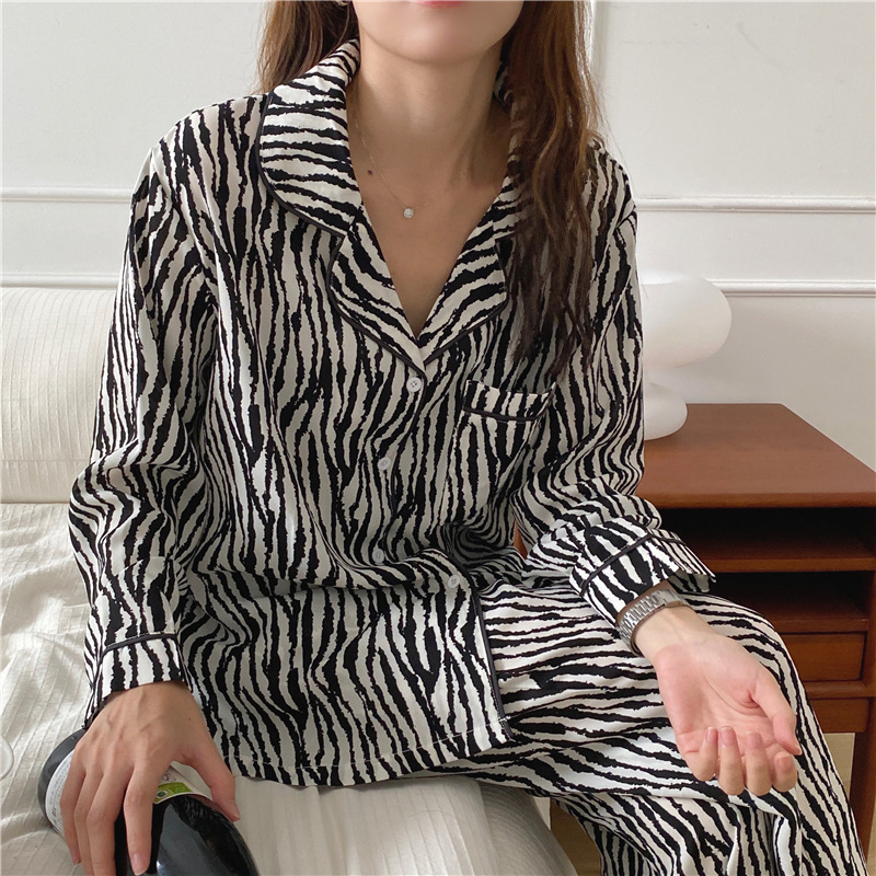 Pijama coreano de dama cuadrado lindo primavera otoño invierno cardigan con solapa manga larga comercio exterior se puede usar para el hogar conjunto de ropa