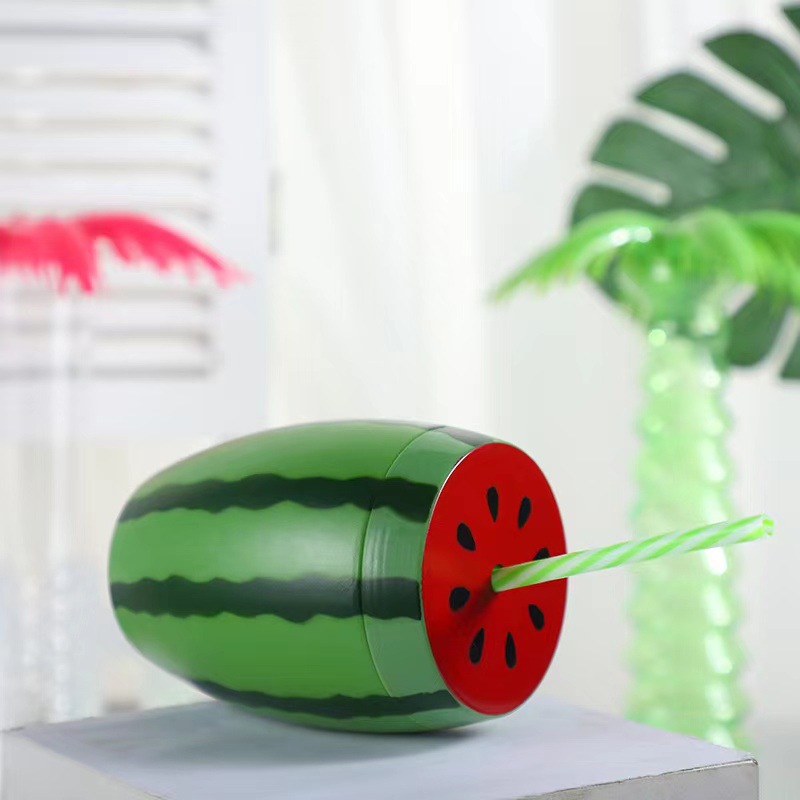 Taza de sandía creativa para niños, con pajilla, apta para jugos y té con leche, fabricada en plástico, venta al por mayor.