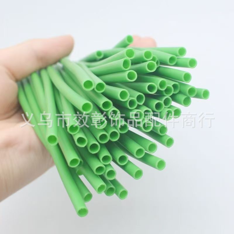 Lotus sleeve perfume lily of the valley ice rose sleeve plastic leather tube can be recycled green thick straw Lotus sleeve perfume lily of the valley ice rose sleeve plastic leather tube can be recycled green thick straw