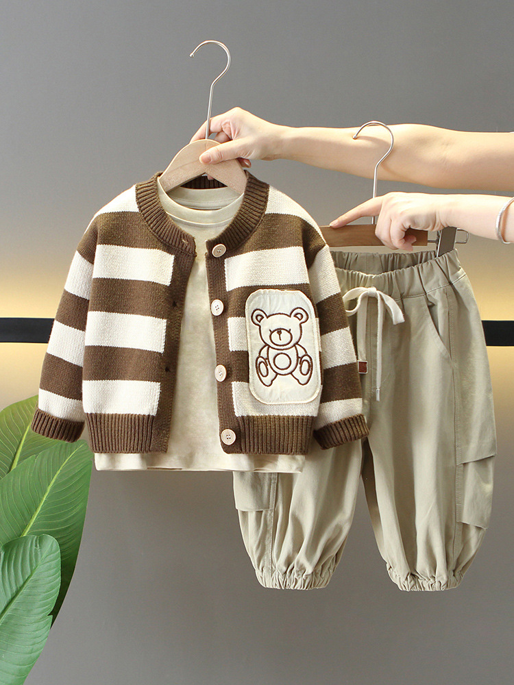 Conjunto de Otoño para Niños 6152, Nuevo Conjunto de Tres Piezas de Suéter para Niños, Estilo Coreano, Primavera y Otoño 2026