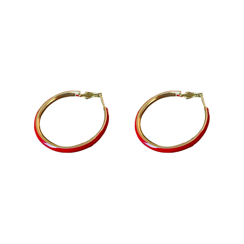 Pendientes redondos con aguja de plata retro estilo de Hong Kong goteo de aceite Pendientes de temperamento de nicho Pendientes de sentido avanzado femenino de verano ligero de moda