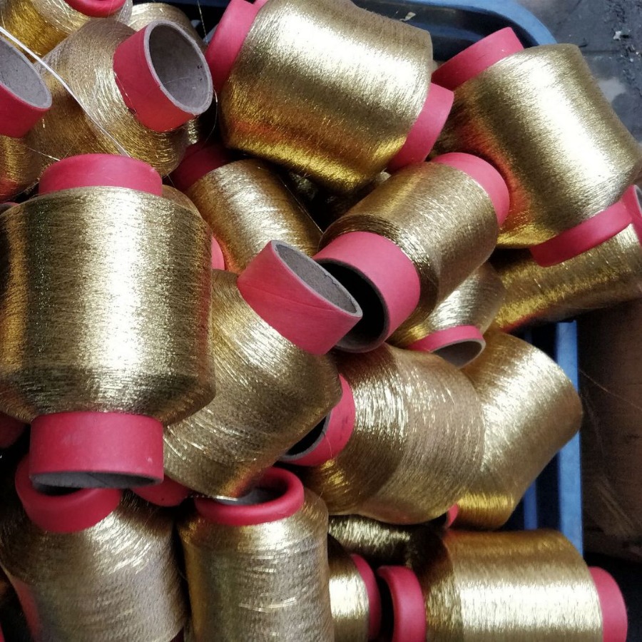 梅红葱S捻涤纶线深绿闪丝z形加捻线经纬合纺金属纱面料织物Lurex