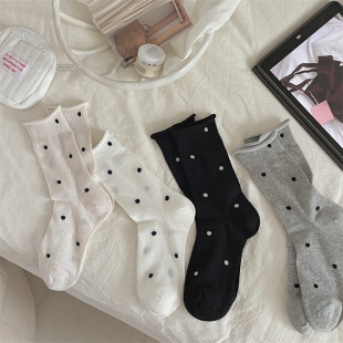 ���ı����m��Ů�M���U�ղ��c�m��ϵ�͹ňA�c͸��W����Ͳ���m