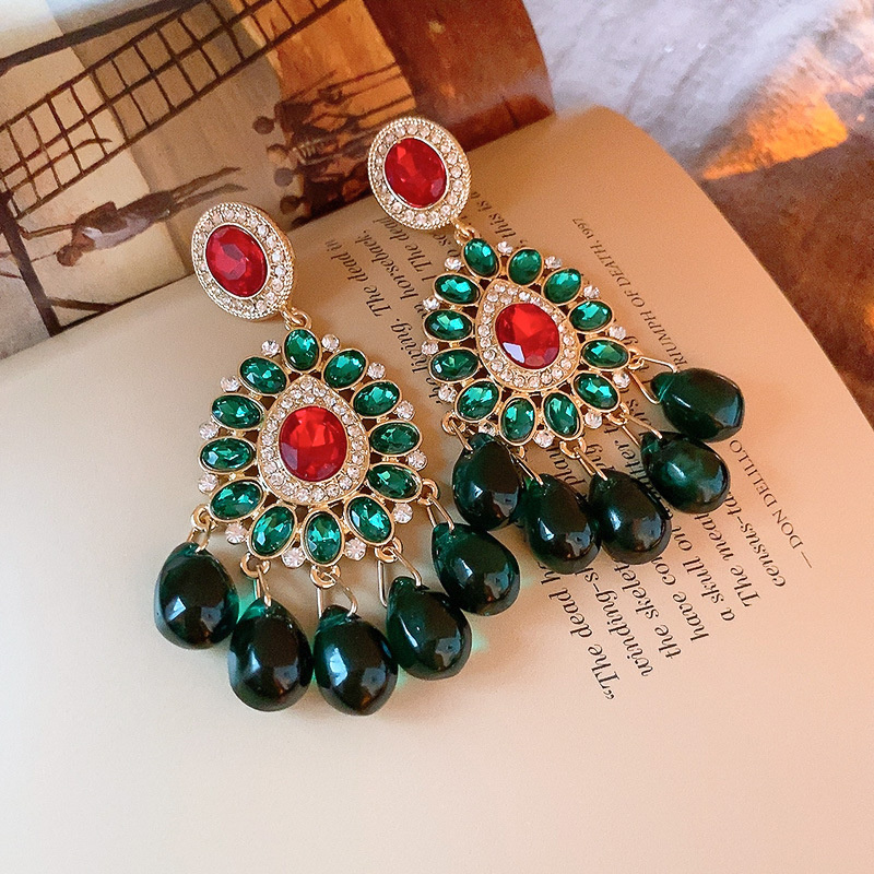 Drop Earrings Classification 1 Pair Quantity 1 Pair Retro Color Block Heart Shape Pleated Inlay Copper Rhinestones Drop Earrings