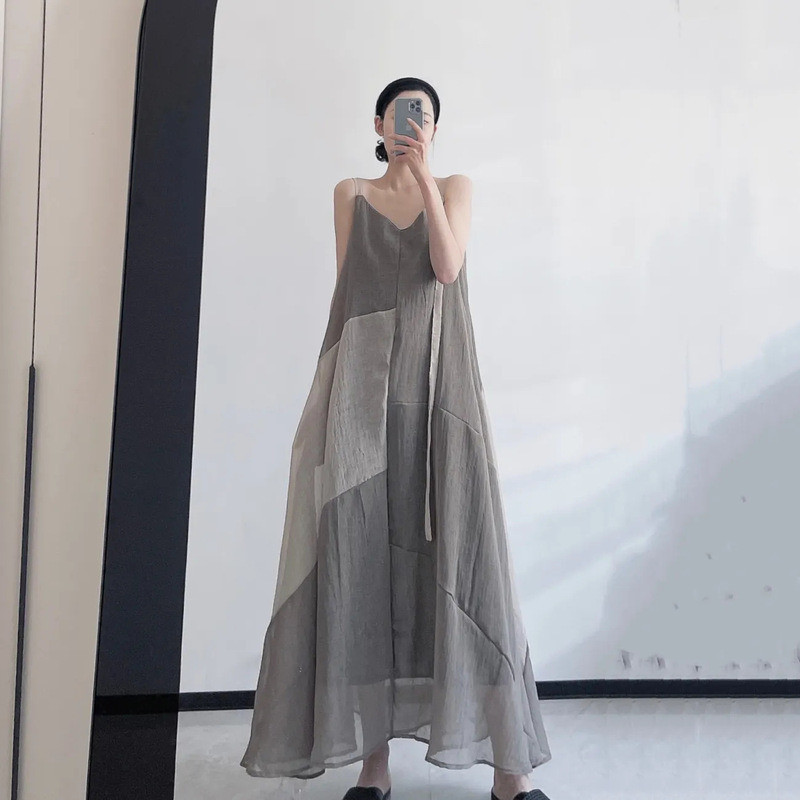 New Summer Vacation Long Dress, Irregular Color-Blocking Dress, Artistic Style Cotton and Linen Suspender Dress, Loose Flared Skirt New Summer Vacation Long Dress, Irregular Color-Blocking Dress, Artistic Style Cotton and Linen Suspender Dress, Loose Flared Skirt