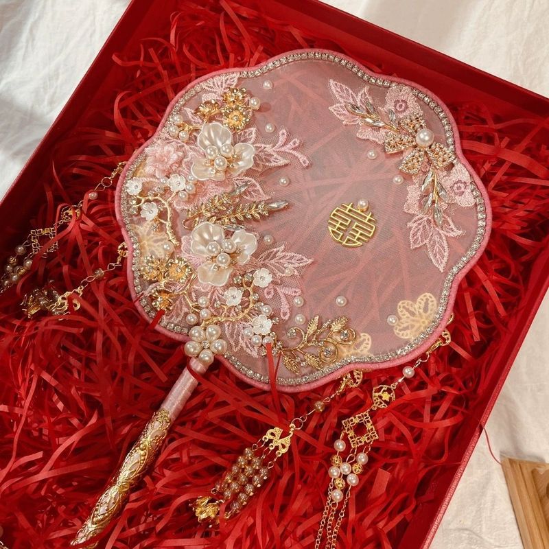 古風団子新婦結婚秀禾中国式結婚式中国秀禾服喜扇子|undefined