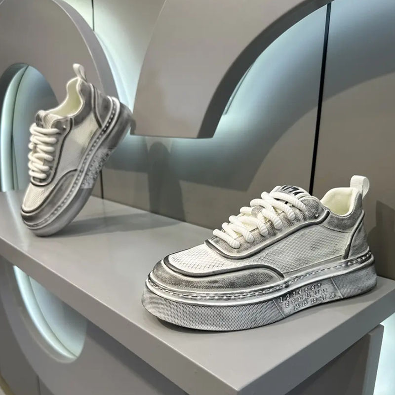 Herren Sommer 2024 neue dicke Sohlen atmungsaktives Mesh Casual Board Herren vielseitige, einfache, hohe Schönheit weiße Schuhe_voghion.com