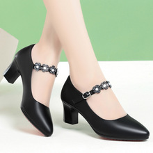 2025�¿�߸�ЬŮ�ļ�ˮ荆�ЬŮܛ�ײ����_һ�ֿێ�Ůʿ�ߙnƤЬ