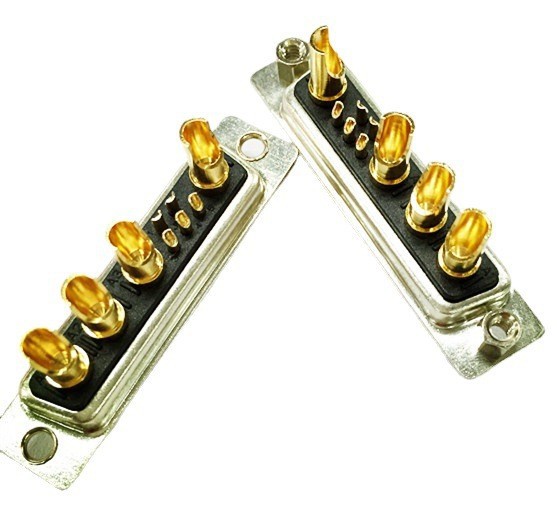 ����ֱ��D-SUB8W4�������������ĸʵ�ĳ��뺸��DB8V4��ϲ�ͷ