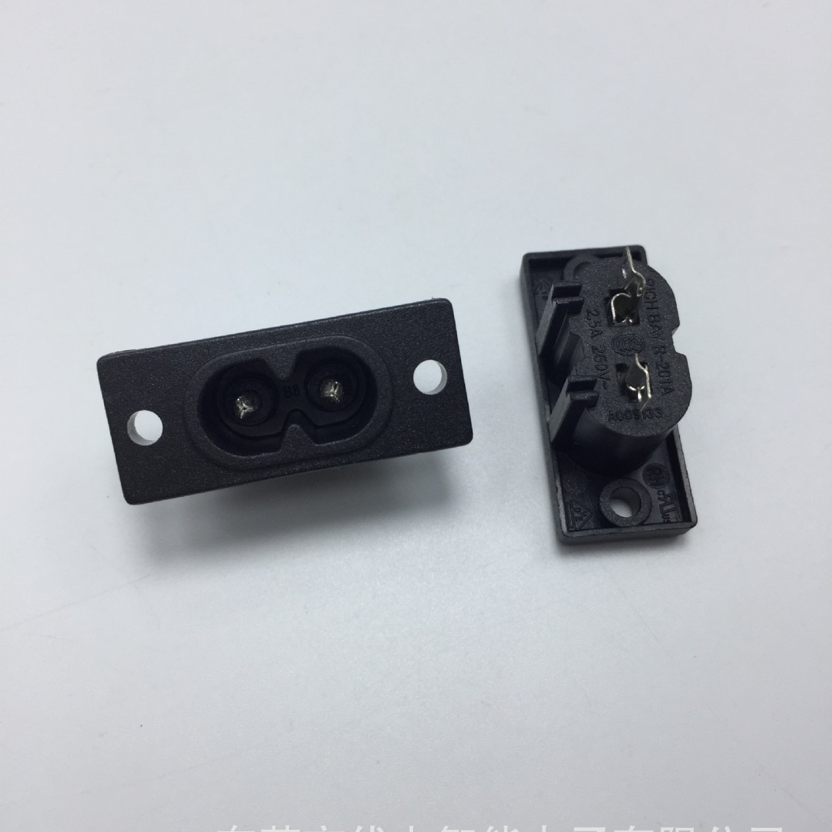 锁式八字插座 空心两芯8字插座 小家电插座 空芯端子 R-201A 优占